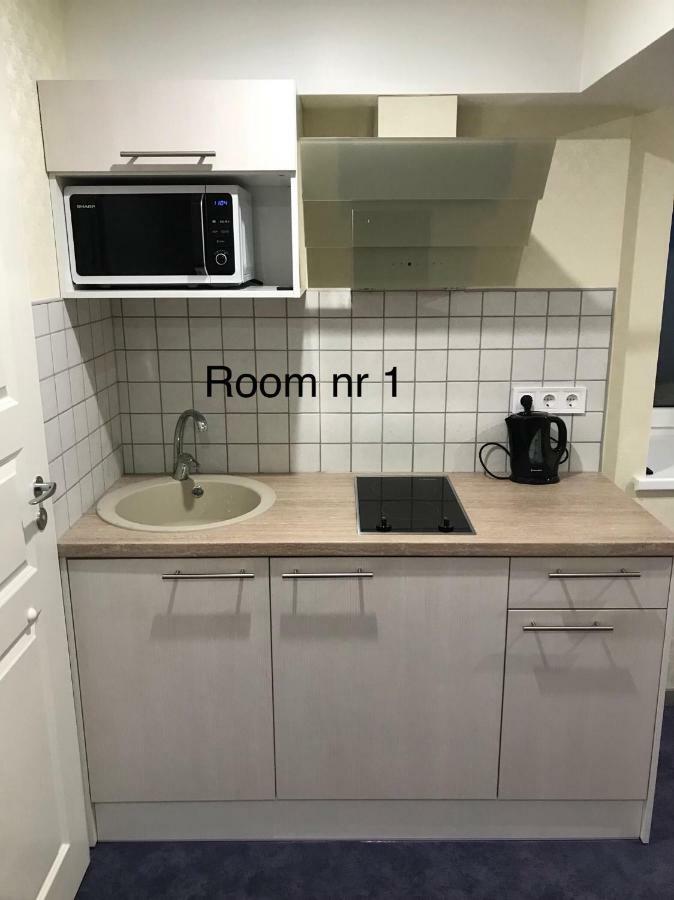 Liivalaia 40 Cozy Kitchen Studio Tallin Exterior foto
